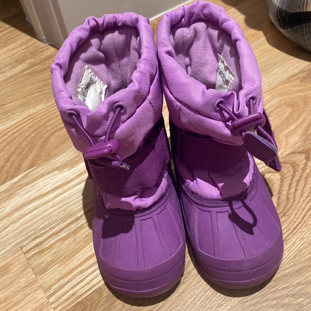 Thermolite girls snow boots size M 7/8 purple